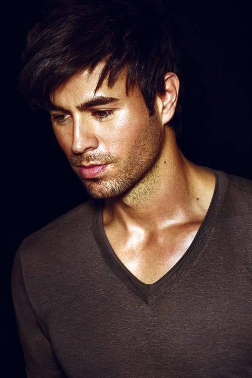 Enrique-Iglesias-2010-CMS-Source2.jpg