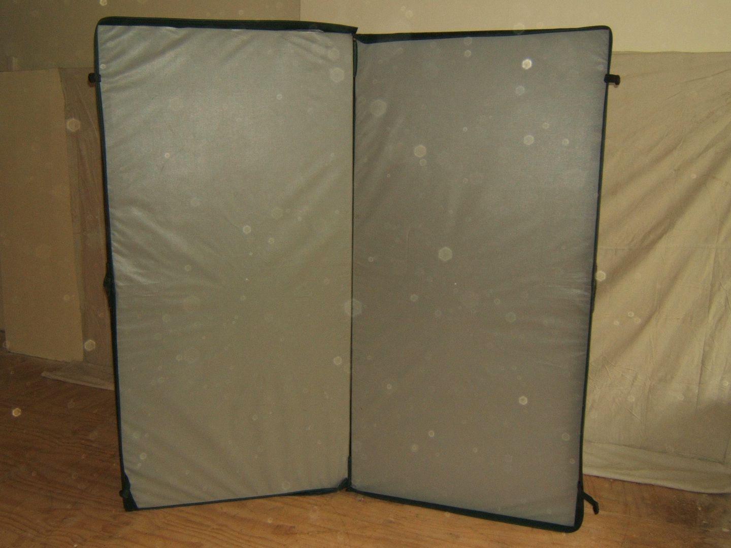 Custom Made Hot Tub Cover Insulated 84in x 84in Green Vinyl Foam