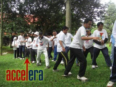 OUTBOUND team building Accelera OUTBOUND