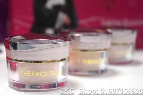 Khuyến mại đặc biệt :CKC Shop: Giảm hơn 40 các sản phẩm mỹ phẩm của TheFaceshop, bộ tắm trắng da,..