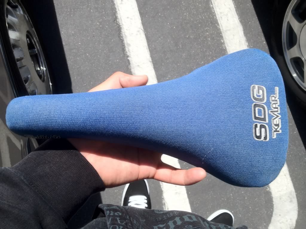 bike saddle blue