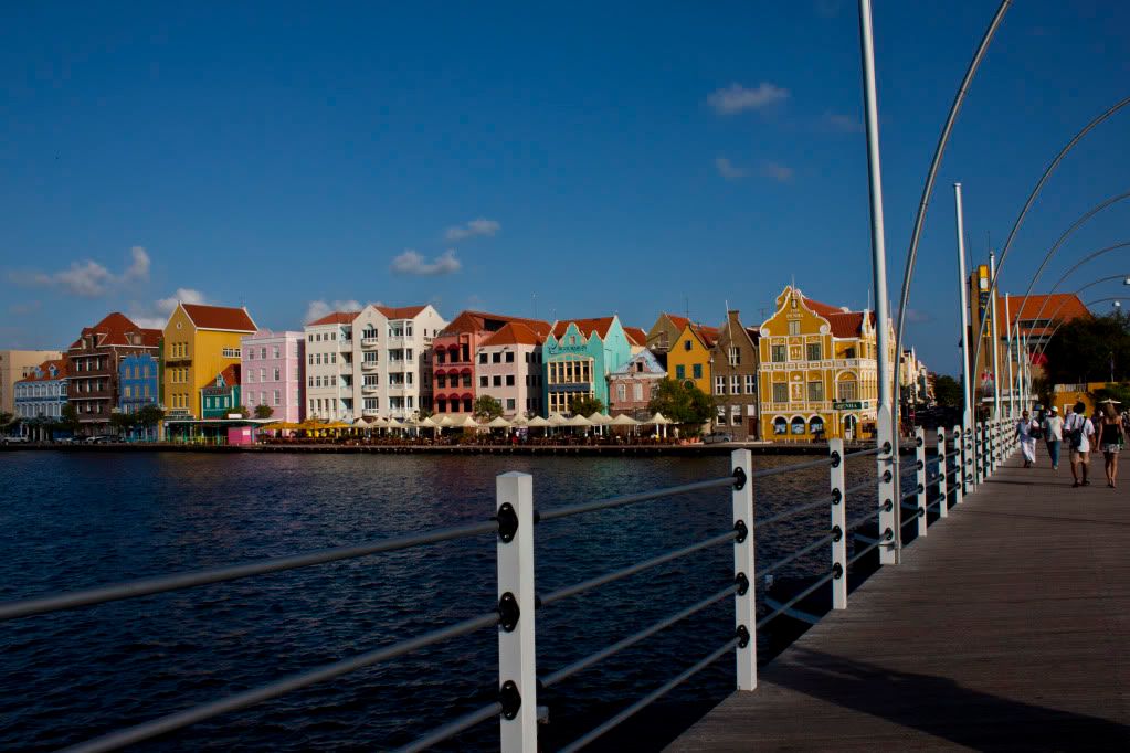 http://i1084.photobucket.com/albums/j420/lincydebruijn/Curacao/_MG_2006.jpg