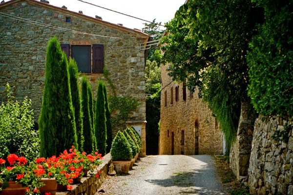 atmosfernyi-otel-monteverdi-v-toskane-italia-2s_zpsc8026e1d