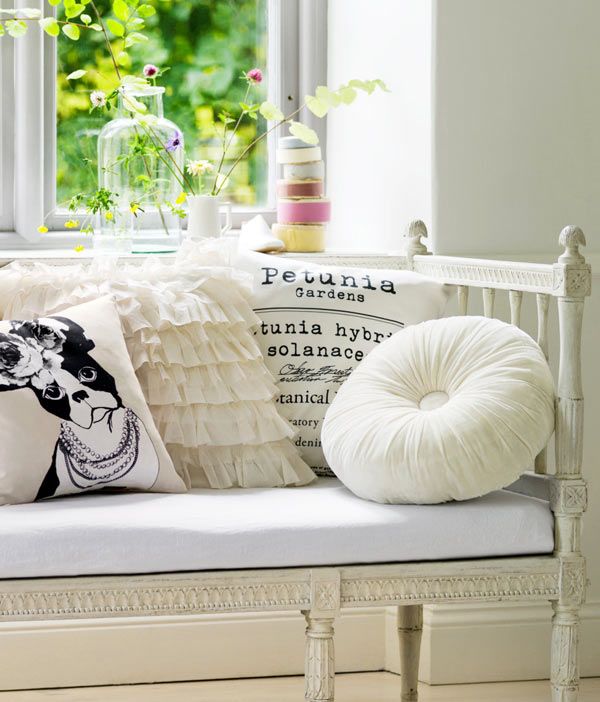 photo decorative-pillows-05_zps010ddf62.jpg